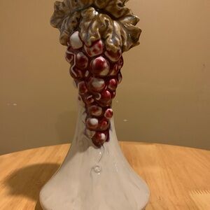 Vintagee Ceramic Grapes With Raised Grapes